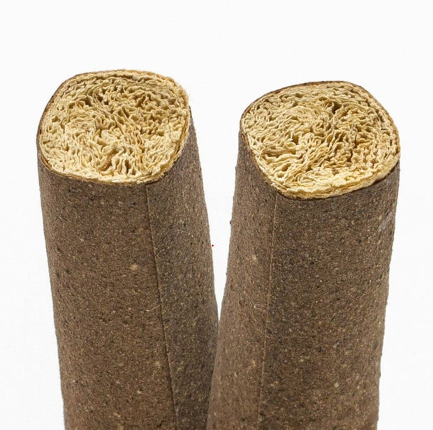 a photo displaying a corn husk filter and hemp wrap
